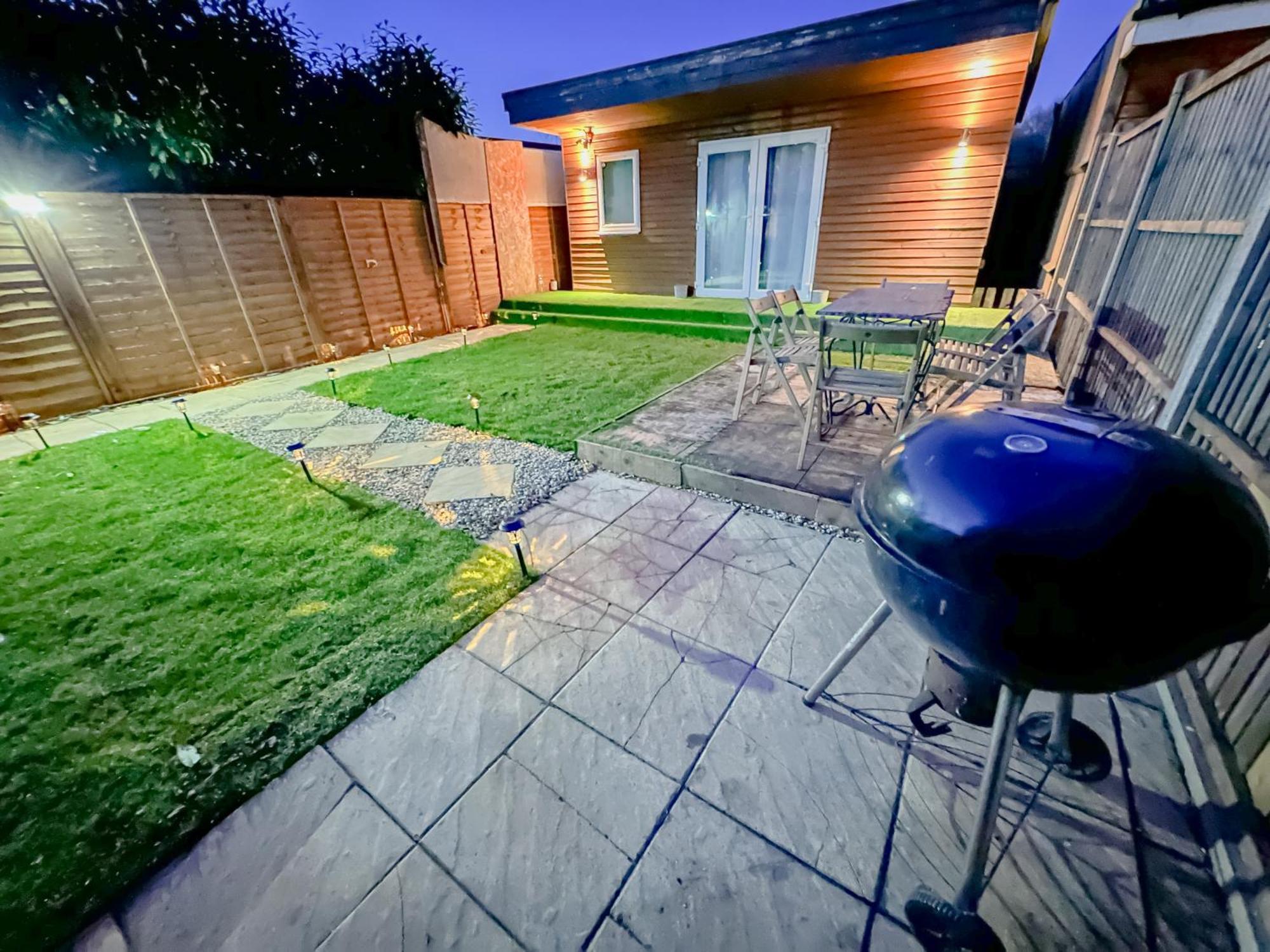 Stunning Studio Garden House - Free Wifi & Parking Hendon Exterior foto