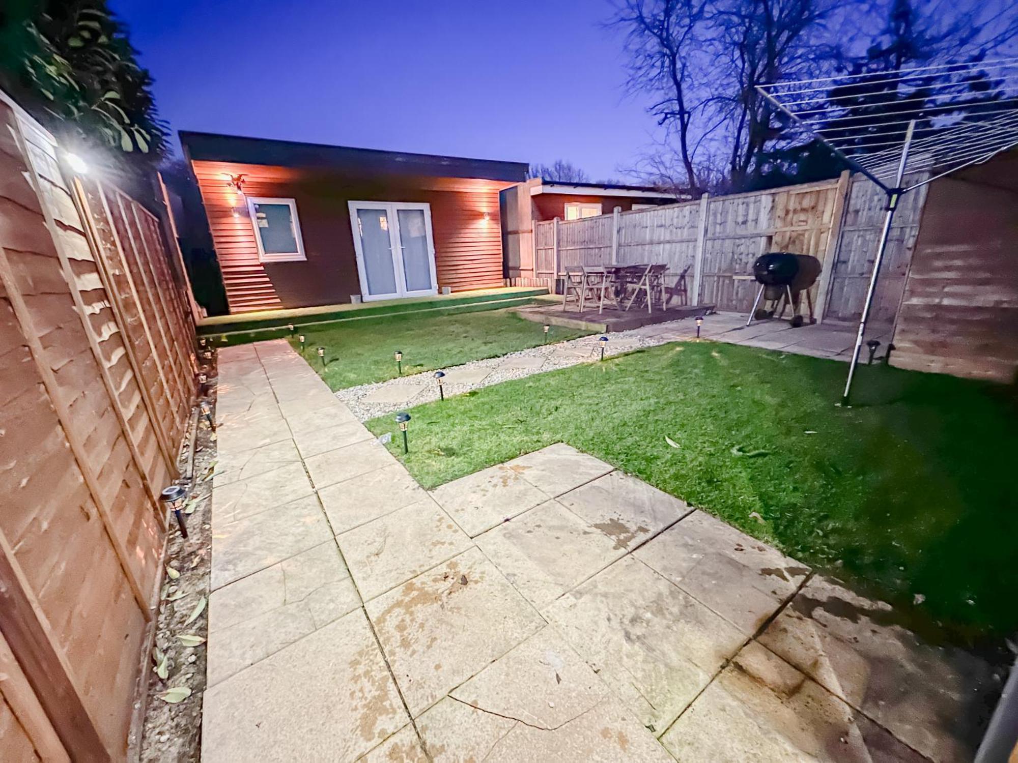 Stunning Studio Garden House - Free Wifi & Parking Hendon Exterior foto